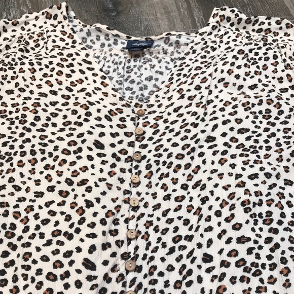 Daytrip by Buckle Animal Print Blouse - Picture 3 of 6